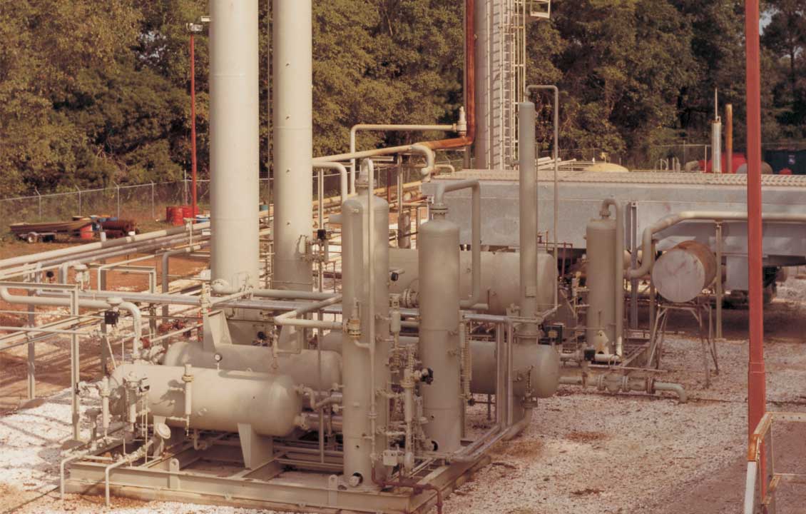 Amine gas sweetening system